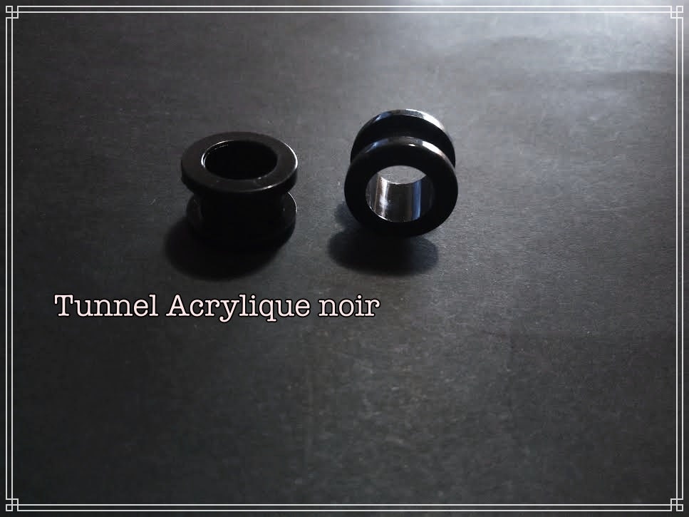 Tunnel oreille noir acrylique vendu à l'unité