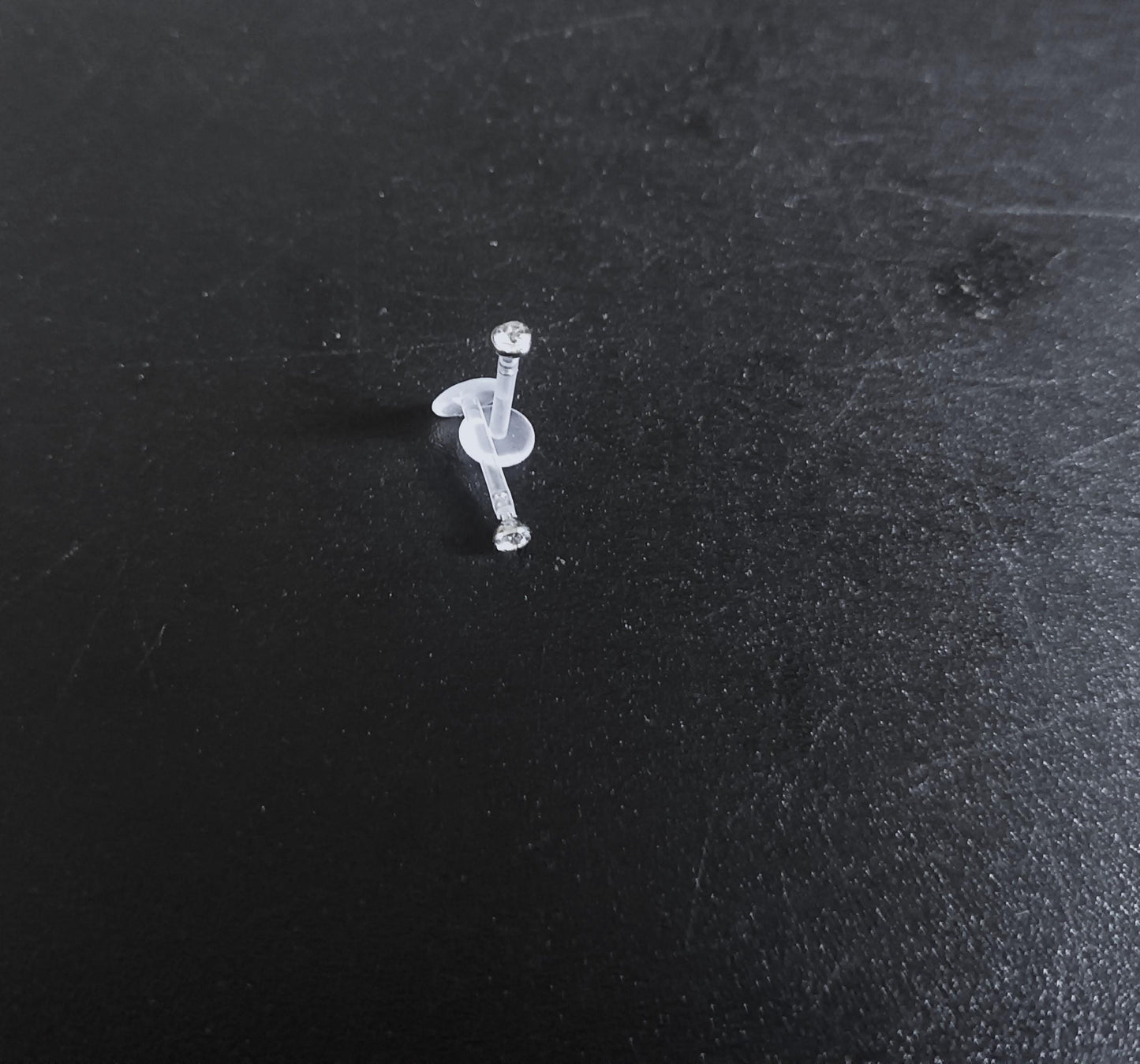 Piercing Labret en matière plastique flexible barre transparente diamant blanc à l'unité