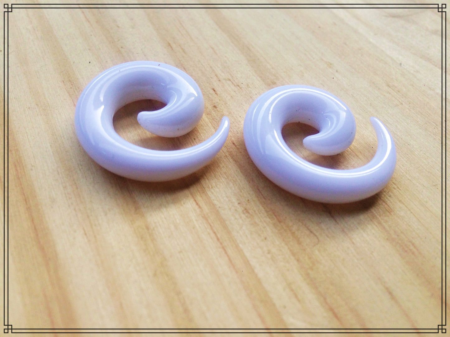 Elargisseur spirale acrylique blanc à l'unité