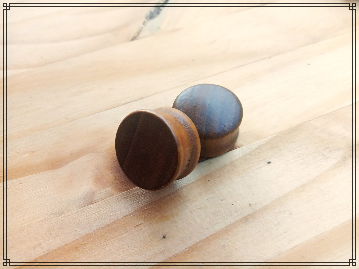 Plug écarteur oreille en bois type 03 à l'unité