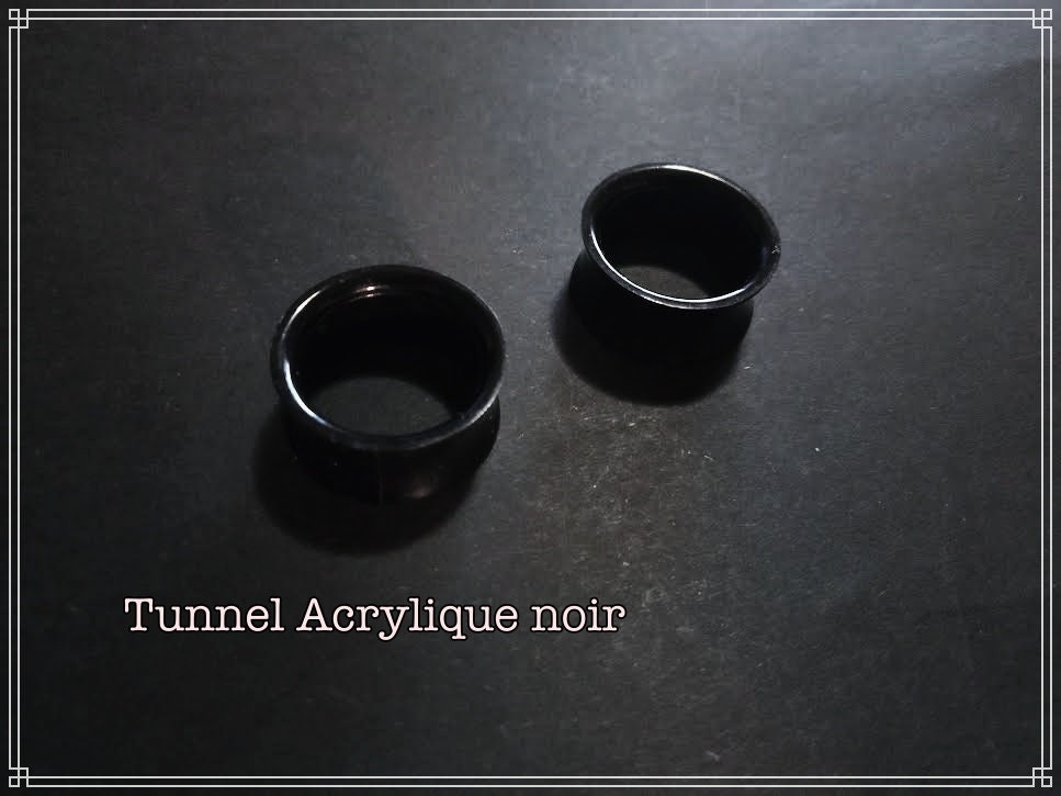 Tunnel oreille écarteur acrylique noir ( à l'unité)