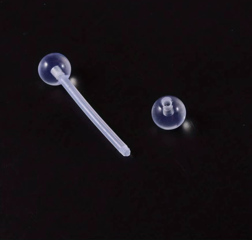 Piercings transparents souples en plastiques